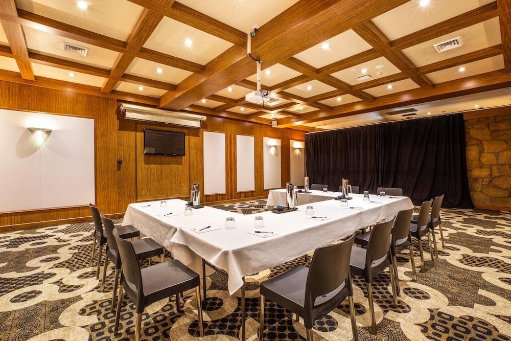 Nightcap At The Ranch Hotel Macquarie Park Exterior foto