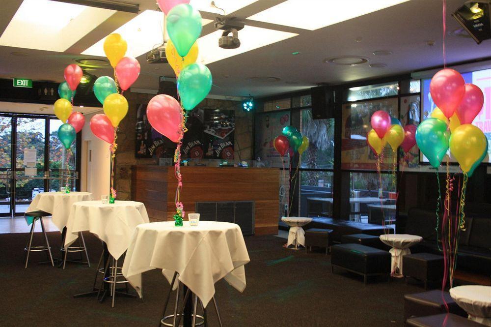 Nightcap At The Ranch Hotel Macquarie Park Exterior foto